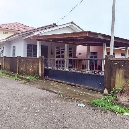 Homestay Wan Z Kuala Terengganu Exterior photo