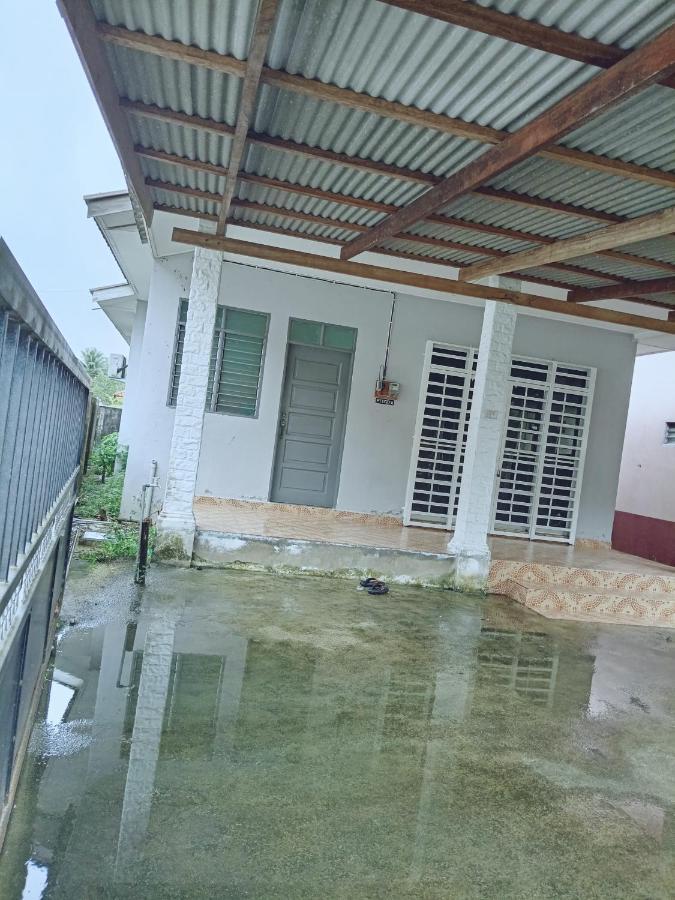Homestay Wan Z Kuala Terengganu Exterior photo